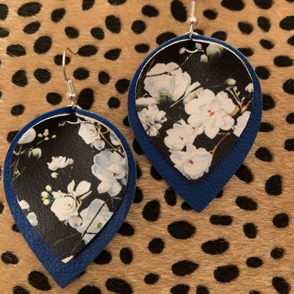 Floral print faux leather earrings